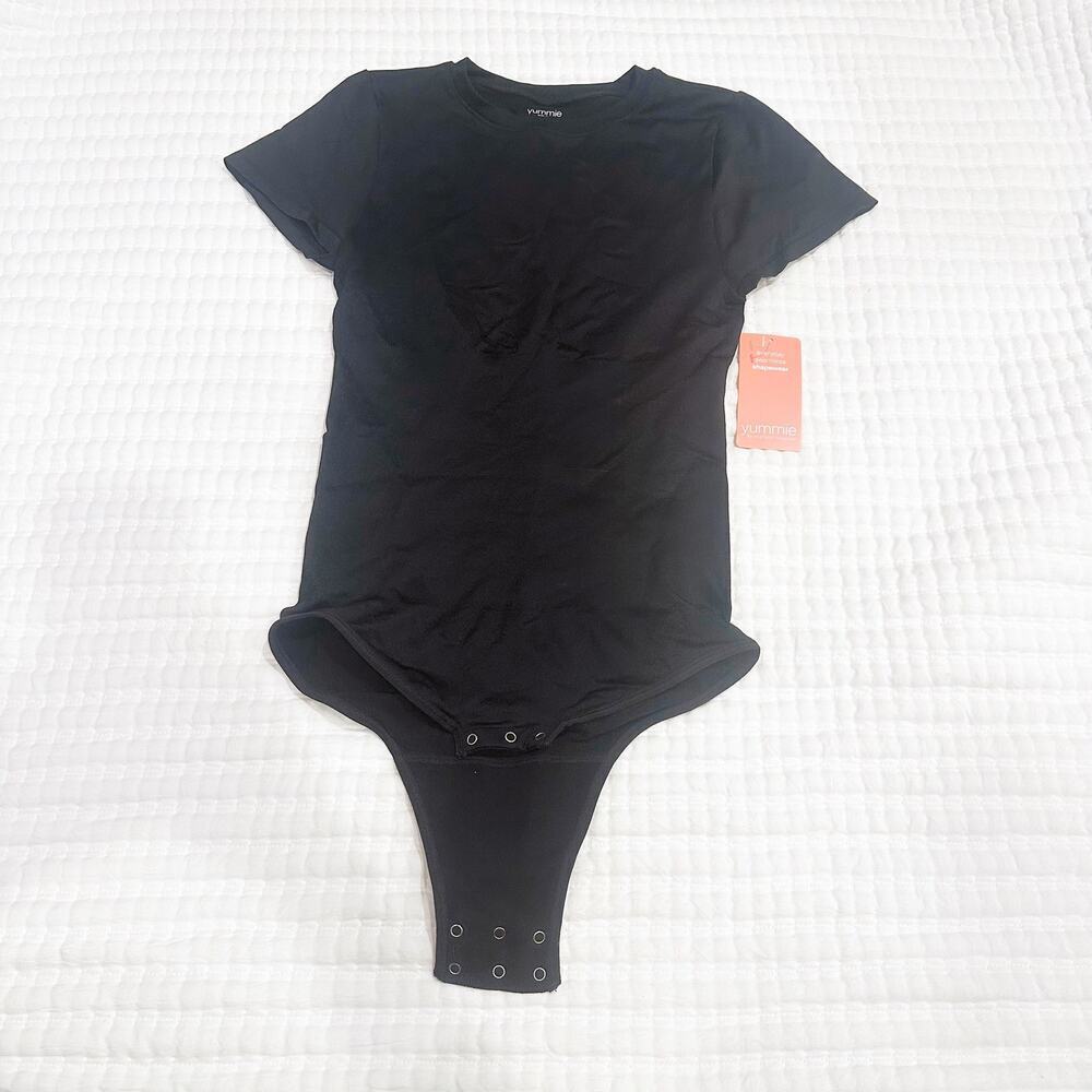 NEW Yummie Shapewear sz S Short Sleeve Black Shapewear bodysuit Full Back